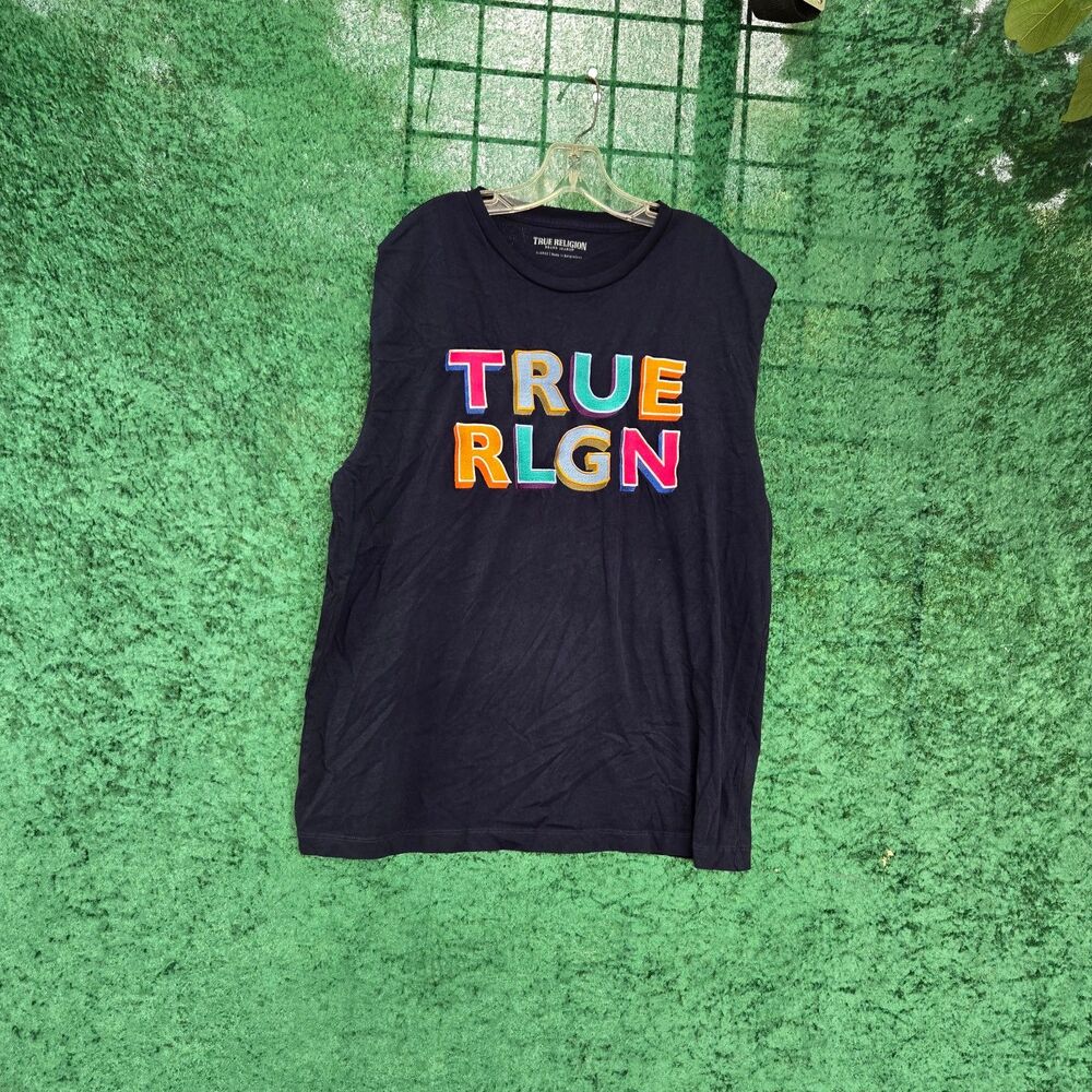 T-Shirt - Picture 5 of 6